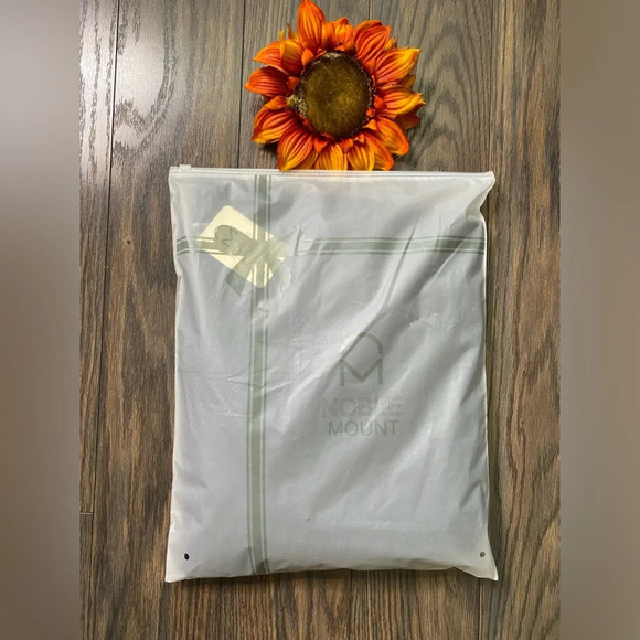 🦋B2G1🦋NOBLE MOUNT Mens Navy Cable Knit Toaster Snood Scarf NWT - Picture 7 of 8